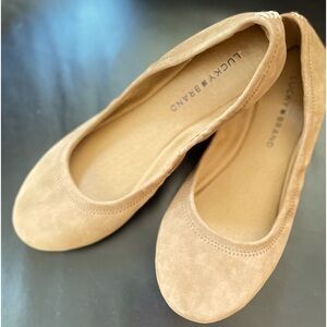 Lucky brand nude/tan flats NWOT